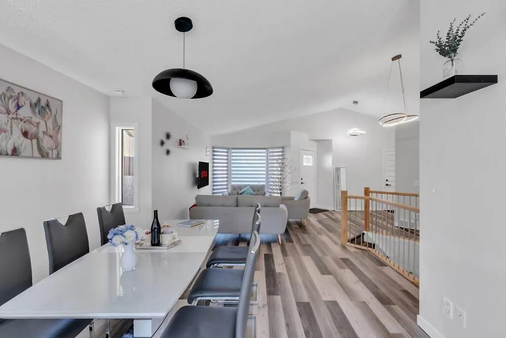 Modernoasis With Ac&Movieroom Close To Downtown15' Banff 60' YYC