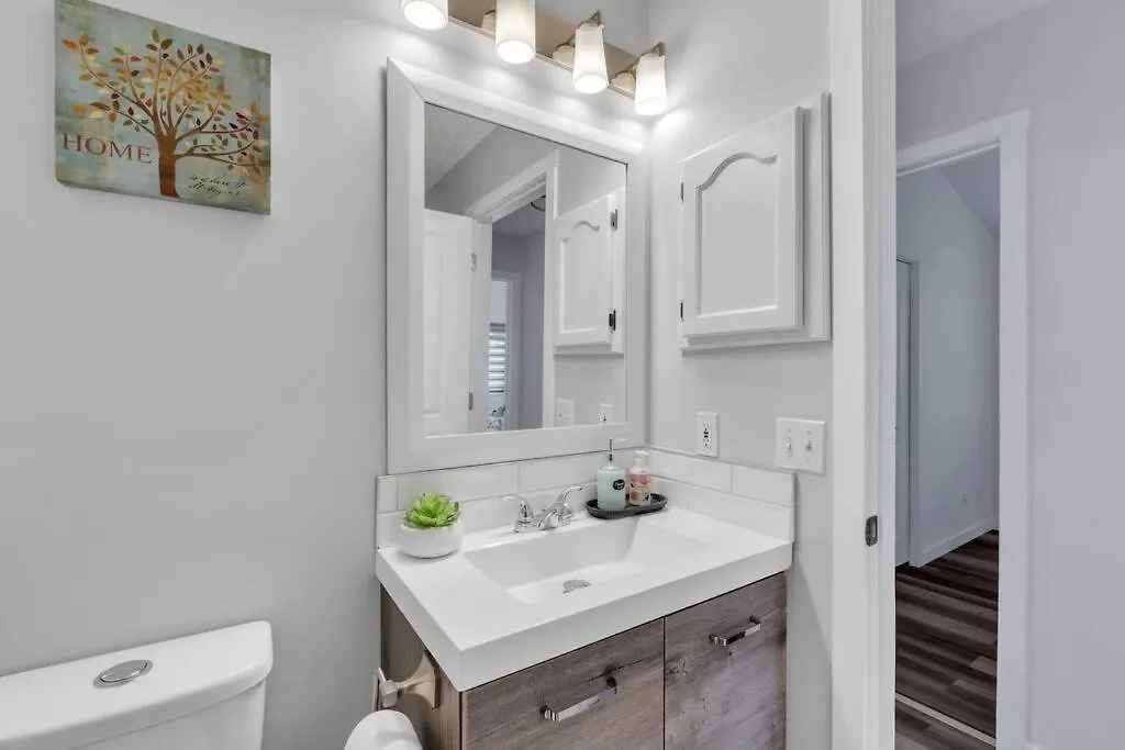 Modernoasis With Ac&Movieroom Close To Downtown15' Banff 60' YYC